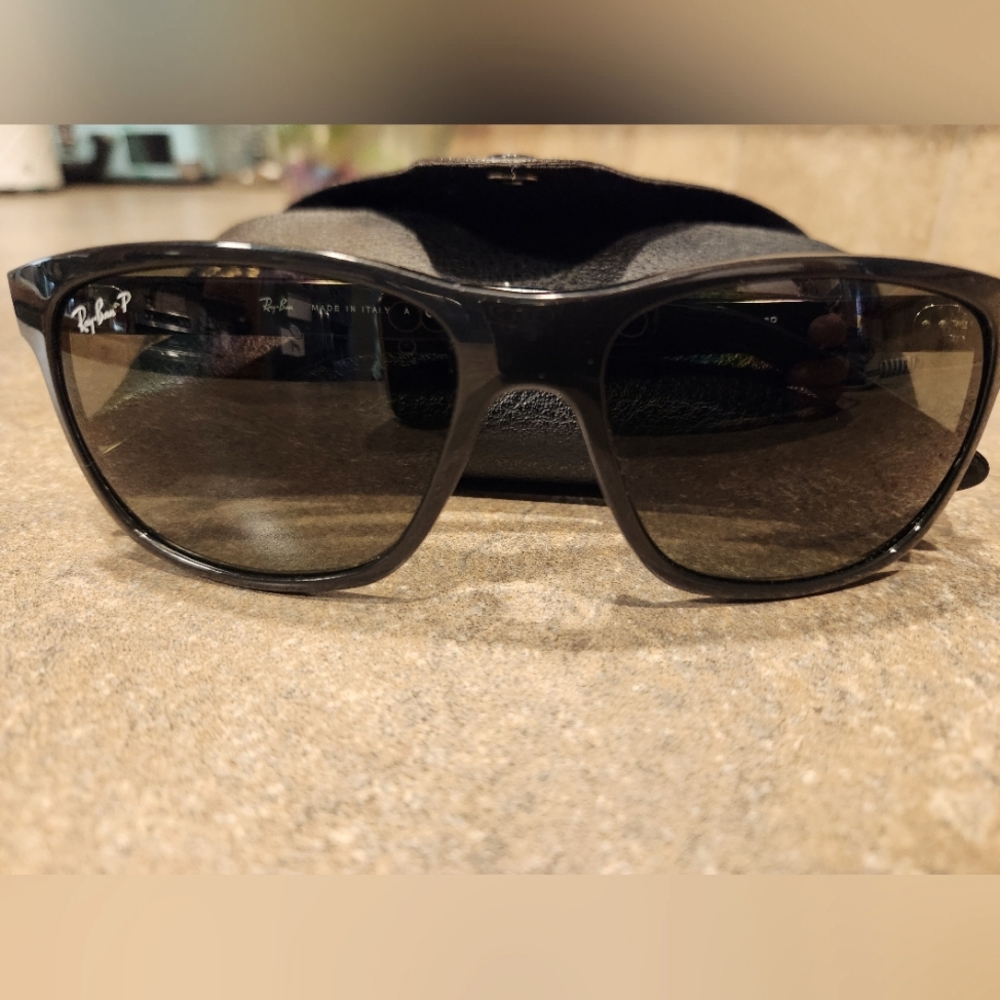 Ray-Ban wayfarer polarized sunglasses